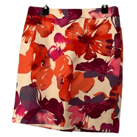 LOFT Dresses & Skirts - LOFT Ann Taylor• Formal Coral Floral Women’s Pencil Skirt , Size 8, EUC